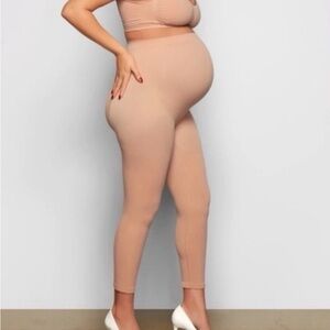 SKIMS Maternity Solutionwear Tights (size 2X/3X)